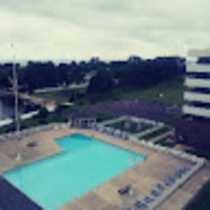 Meet your Posher, Malek